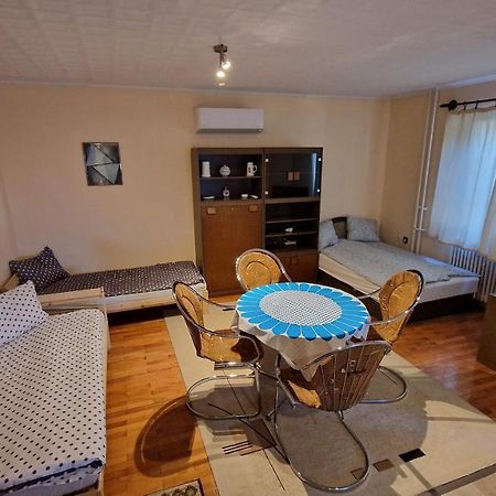 Friendly Apartment In The Suburb. Budapešť Exteriér fotografie